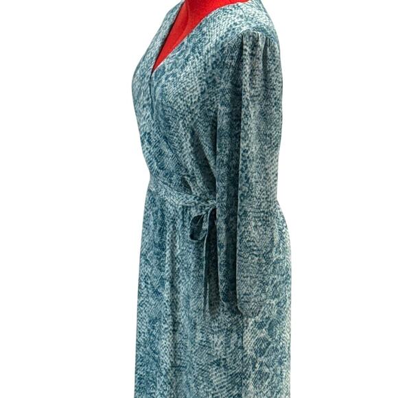 Chico's Blue Scaled Print V Neck Midi Blouson Wrap Dress Women (2) Large - Picture 3 of 7